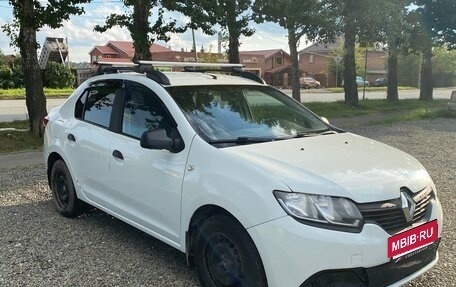 Renault Logan II, 2018 год, 700 000 рублей, 8 фотография