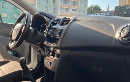 Renault Logan II, 2018 год, 700 000 рублей, 13 фотография