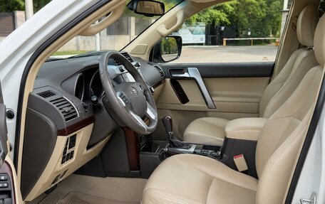 Toyota Land Cruiser Prado 150 рестайлинг 2, 2016 год, 3 999 999 рублей, 7 фотография