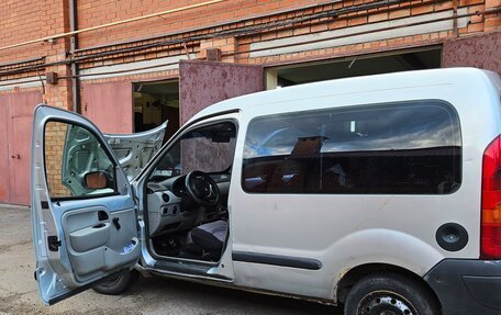 Renault Kangoo II рестайлинг, 2005 год, 300 000 рублей, 10 фотография