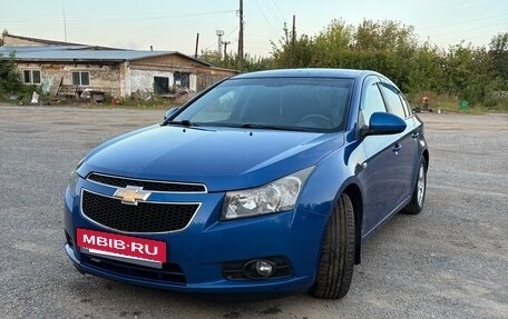 Chevrolet Cruze II, 2011 год, 650 000 рублей, 2 фотография