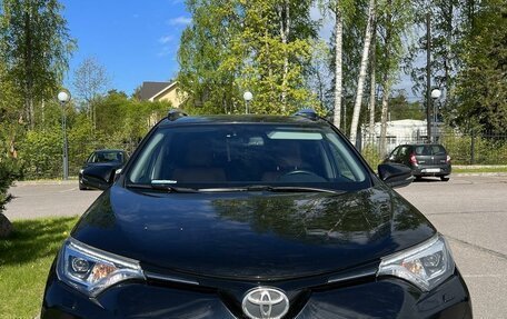 Toyota RAV4, 2017 год, 2 470 000 рублей, 5 фотография