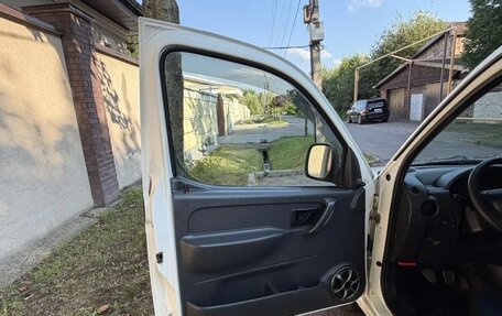 Peugeot Partner II рестайлинг 2, 2011 год, 720 000 рублей, 9 фотография