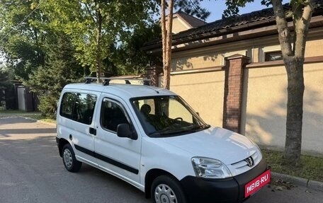 Peugeot Partner II рестайлинг 2, 2011 год, 720 000 рублей, 3 фотография