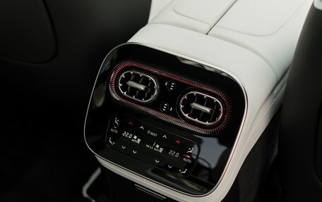 Mercedes-Benz S-Класс, 2026 год, 31 000 000 рублей, 36 фотография