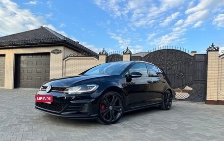 Volkswagen Golf GTI VII, 2018 год, 3 050 000 рублей, 1 фотография