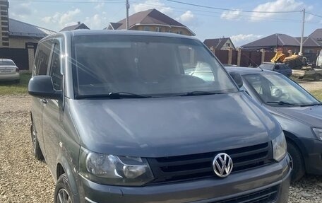 Volkswagen Caravelle T5, 2011 год, 1 650 000 рублей, 1 фотография