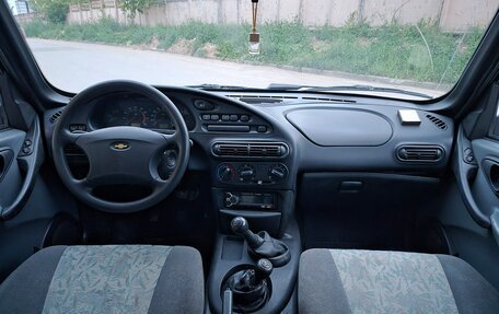 Chevrolet Niva I рестайлинг, 2004 год, 425 000 рублей, 7 фотография