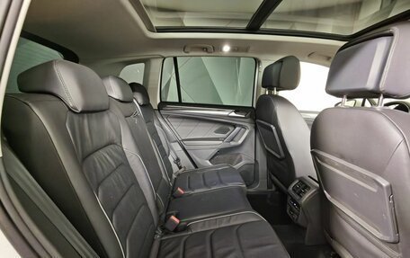 Volkswagen Tiguan II, 2020 год, 3 100 000 рублей, 13 фотография