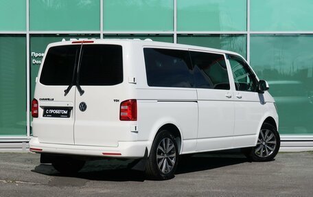 Volkswagen Caravelle T6 рестайлинг, 2016 год, 2 329 000 рублей, 7 фотография