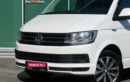 Volkswagen Caravelle T6 рестайлинг, 2016 год, 2 329 000 рублей, 2 фотография