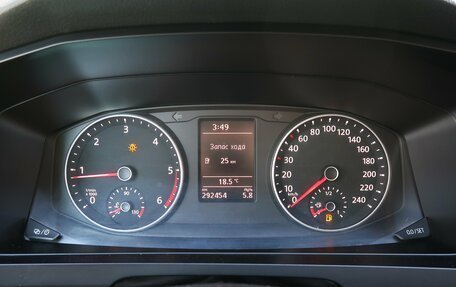 Volkswagen Caravelle T6 рестайлинг, 2016 год, 2 329 000 рублей, 15 фотография