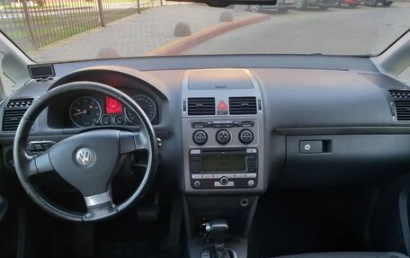 Volkswagen Touran III, 2007 год, 635 000 рублей, 14 фотография