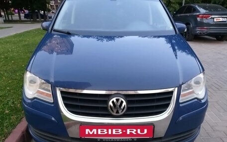 Volkswagen Touran III, 2007 год, 635 000 рублей, 20 фотография