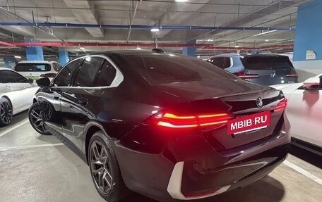 BMW 5 серия, 2025 год, 7 100 000 рублей, 1 фотография