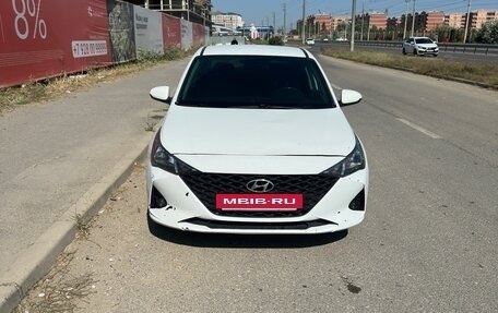 Hyundai Solaris II рестайлинг, 2019 год, 850 000 рублей, 2 фотография