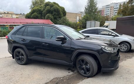 Toyota RAV4, 2021 год, 3 350 000 рублей, 4 фотография