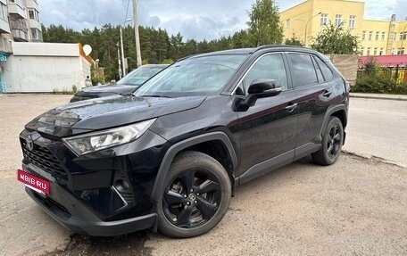 Toyota RAV4, 2021 год, 3 350 000 рублей, 5 фотография