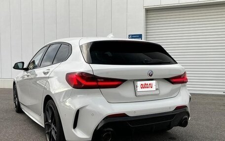 BMW 1 серия, 2023 год, 1 500 000 рублей, 4 фотография