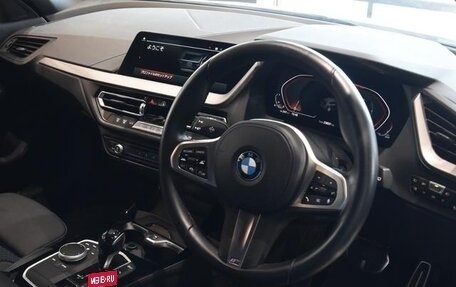 BMW 1 серия, 2023 год, 1 500 000 рублей, 9 фотография
