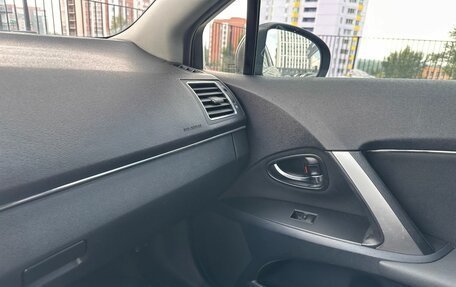 Toyota Avensis III рестайлинг, 2012 год, 1 150 000 рублей, 20 фотография