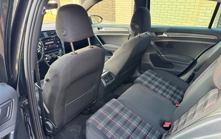 Volkswagen Golf GTI VII, 2018 год, 3 050 000 рублей, 6 фотография