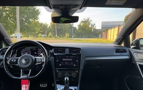 Volkswagen Golf GTI VII, 2018 год, 3 050 000 рублей, 8 фотография