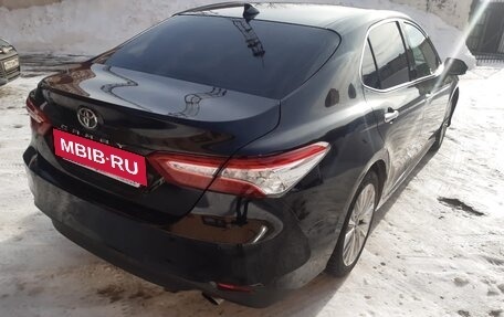Toyota Camry, 2019 год, 2 450 000 рублей, 4 фотография
