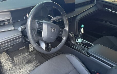 Toyota Camry, 2024 год, 3 380 000 рублей, 10 фотография