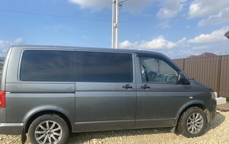 Volkswagen Caravelle T5, 2011 год, 1 650 000 рублей, 4 фотография