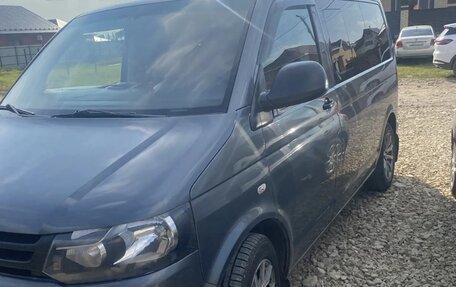 Volkswagen Caravelle T5, 2011 год, 1 650 000 рублей, 2 фотография