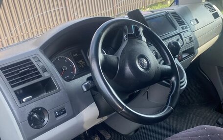 Volkswagen Caravelle T5, 2011 год, 1 650 000 рублей, 7 фотография
