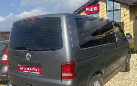Volkswagen Caravelle T5, 2011 год, 1 650 000 рублей, 3 фотография