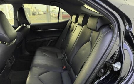 Toyota Camry, 2021 год, 2 800 000 рублей, 16 фотография