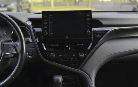 Toyota Camry, 2021 год, 2 800 000 рублей, 12 фотография