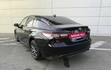 Toyota Camry, 2021 год, 2 800 000 рублей, 7 фотография