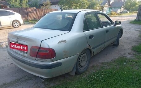 Mitsubishi Carisma I, 2003 год, 140 000 рублей, 3 фотография