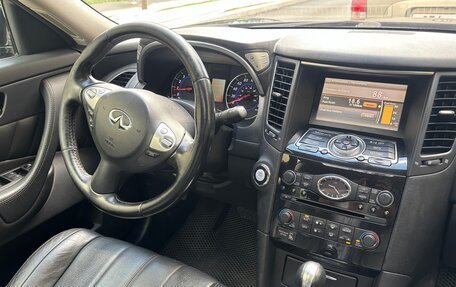 Infiniti FX II, 2011 год, 1 750 000 рублей, 12 фотография