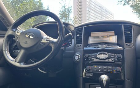Infiniti FX II, 2011 год, 1 750 000 рублей, 15 фотография