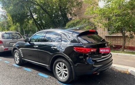 Infiniti FX II, 2011 год, 1 750 000 рублей, 4 фотография