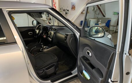 KIA Soul II рестайлинг, 2015 год, 900 000 рублей, 11 фотография