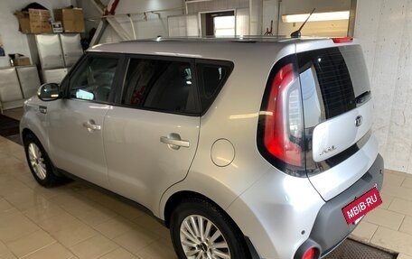KIA Soul II рестайлинг, 2015 год, 900 000 рублей, 6 фотография