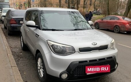 KIA Soul II рестайлинг, 2015 год, 900 000 рублей, 3 фотография