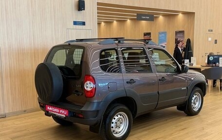 Chevrolet Niva I рестайлинг, 2017 год, 839 000 рублей, 4 фотография