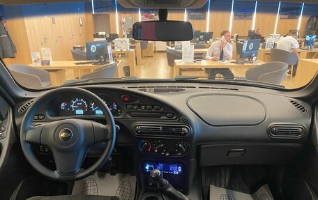 Chevrolet Niva I рестайлинг, 2018 год, 649 000 рублей, 10 фотография