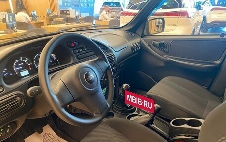 Chevrolet Niva I рестайлинг, 2018 год, 649 000 рублей, 8 фотография