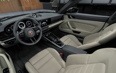Porsche 911, 2021 год, 23 900 000 рублей, 21 фотография