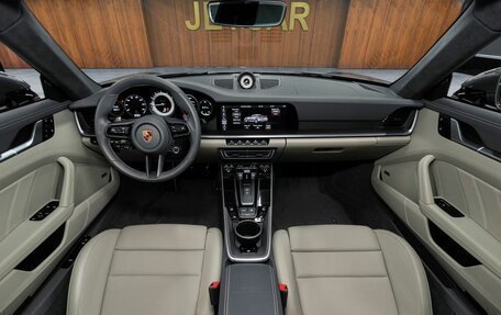 Porsche 911, 2021 год, 23 900 000 рублей, 37 фотография