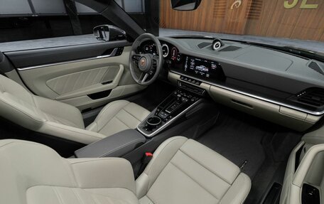 Porsche 911, 2021 год, 23 900 000 рублей, 35 фотография