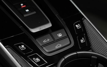 Porsche 911, 2021 год, 23 900 000 рублей, 32 фотография